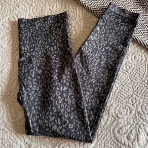SPANX Size Large Leggings Cheetah Print - Call Me Maybe Excellent Condition